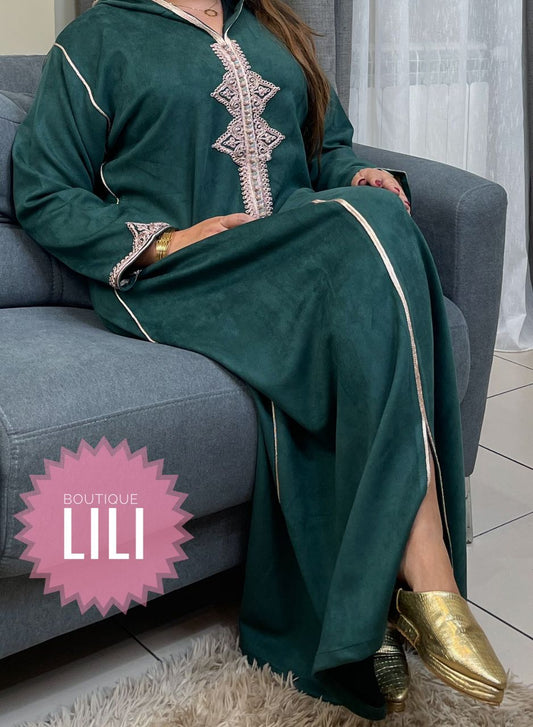 جلابة شتوية بوتشامو مغربية حرة بزواق المعلم (peau de chamois)